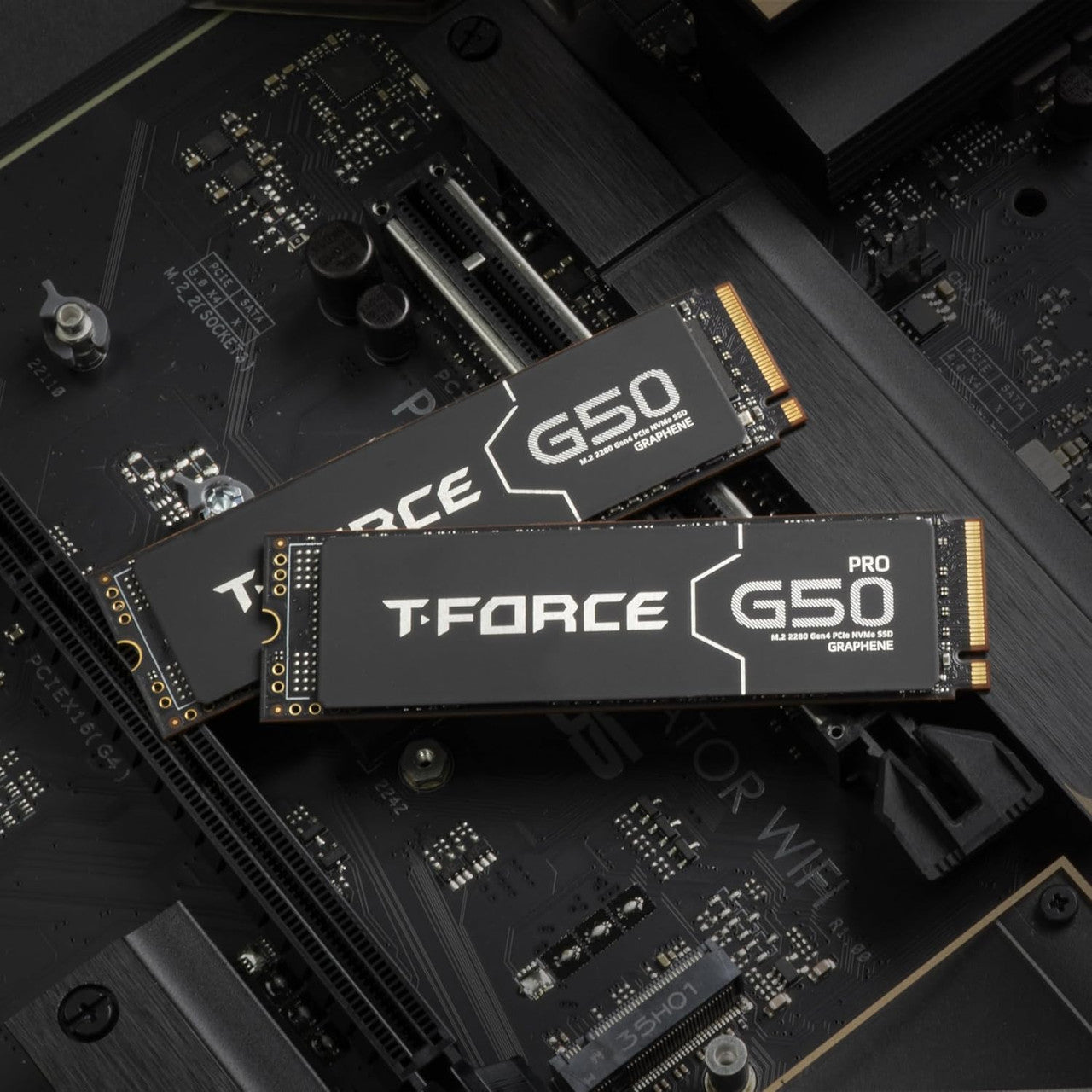 TEAMGROUP TM8FFE001T0C129 T-Force G50 1TB NVMe PCIe Gen4x4 M.2 2280 Gaming SSD